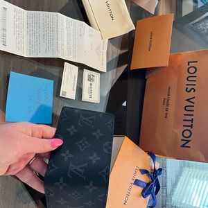 Authentic Louis Vuitton mens wallet